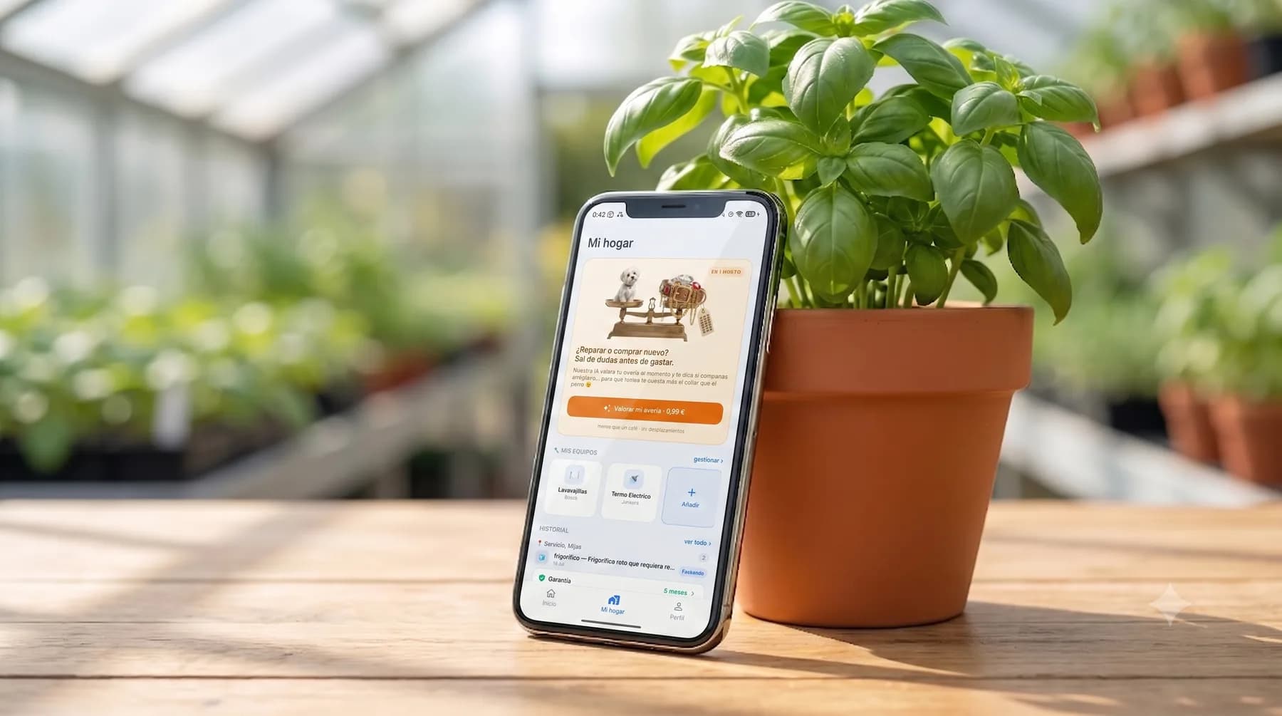 La app ClienteGo de FIXARR en el móvil de un cliente: sus electrodomésticos, historial de reparaciones y garantía